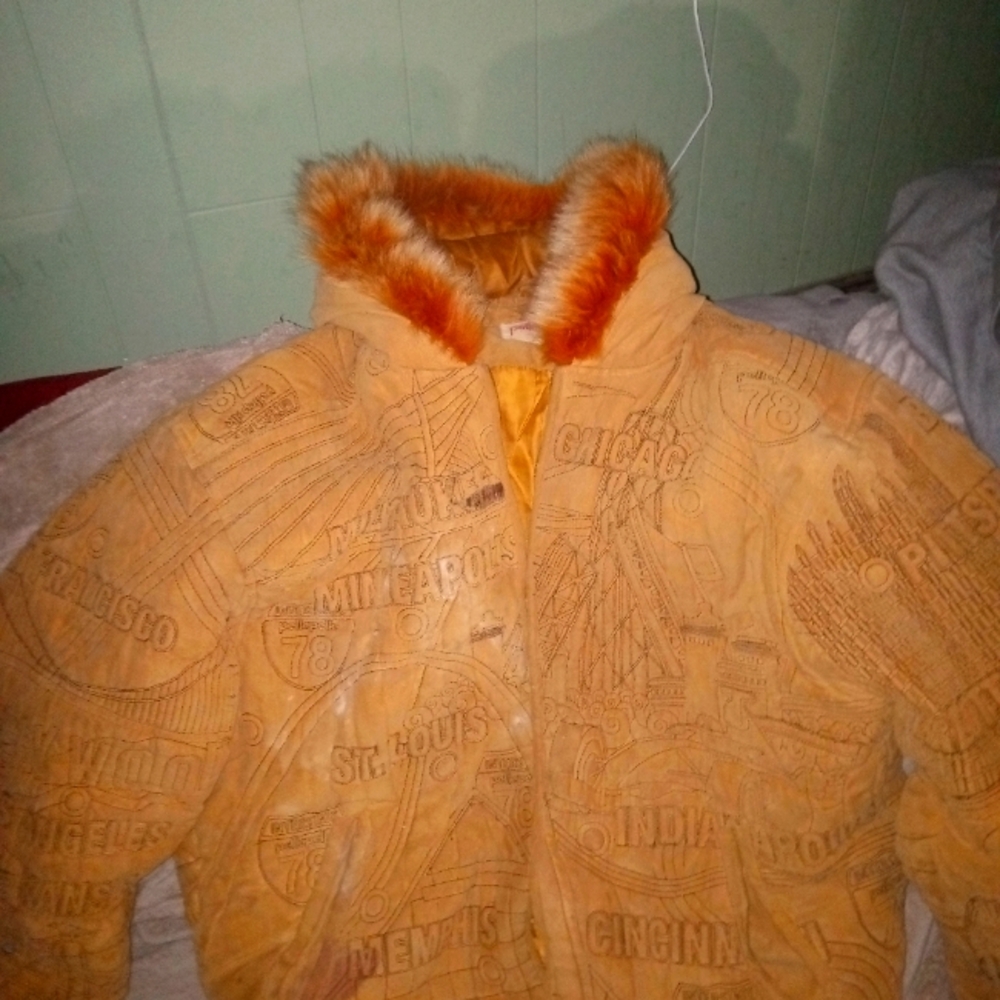 Pelle pelle coat Brown with states on the coast